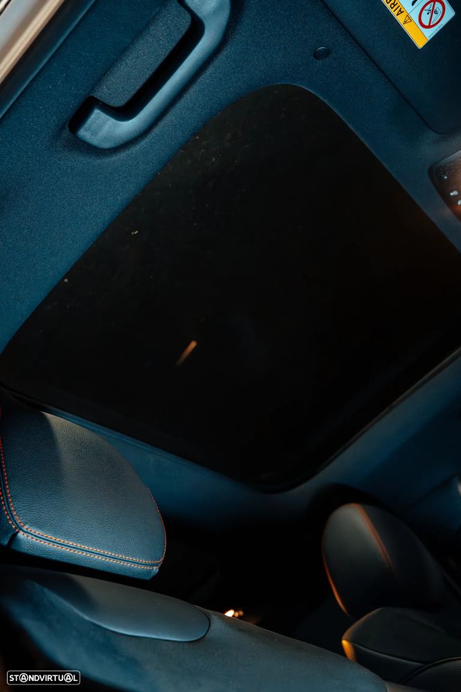 Mercedes-Benz GLA 250 e 8G-DCT AMG Line - 12