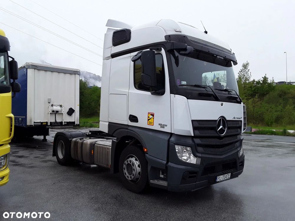 Mercedes-Benz Actros - 2