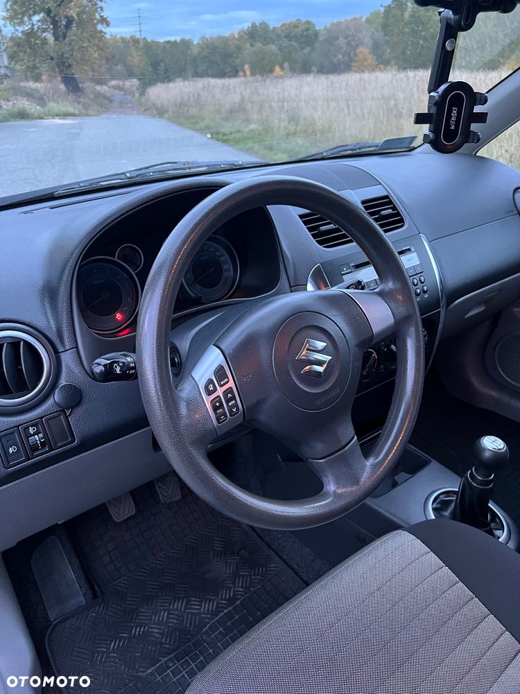 Suzuki SX4 - 8