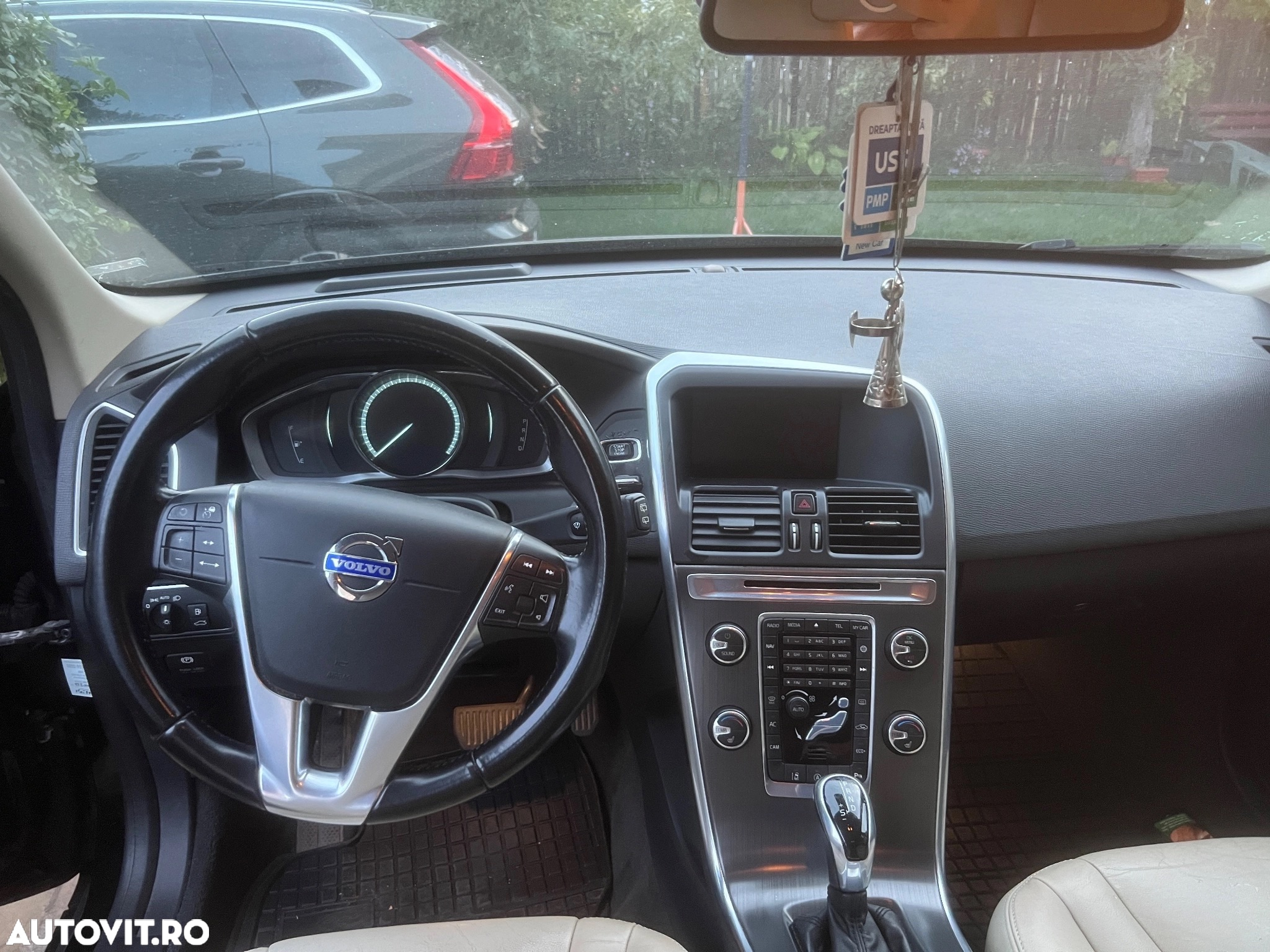 Volvo XC 60 D4 Geartronic Momentum - 11