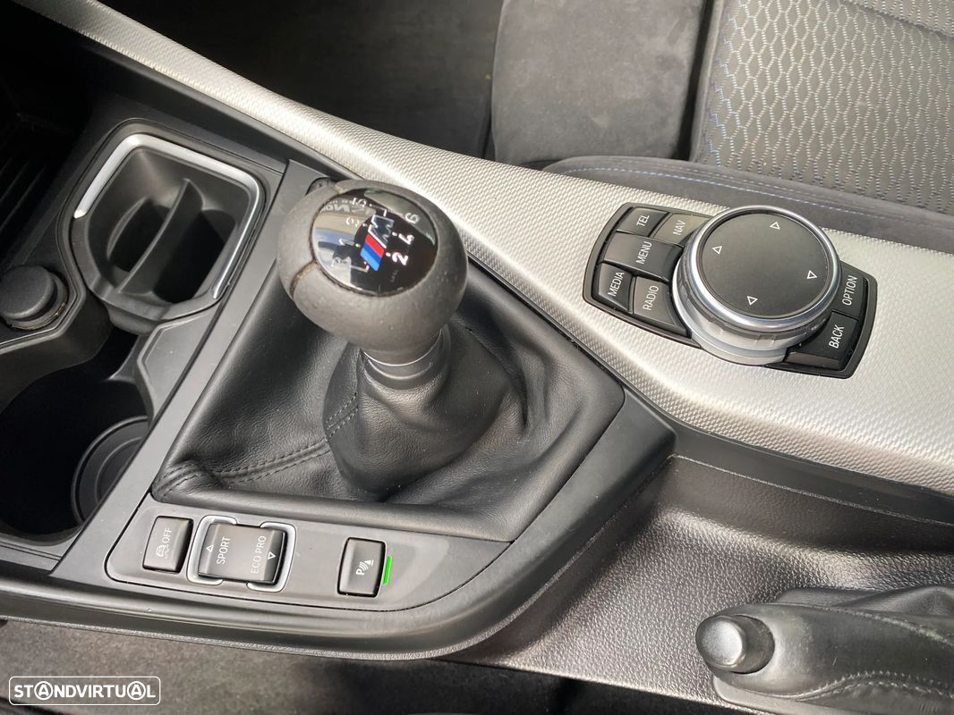 BMW 116 d Pack M - 15