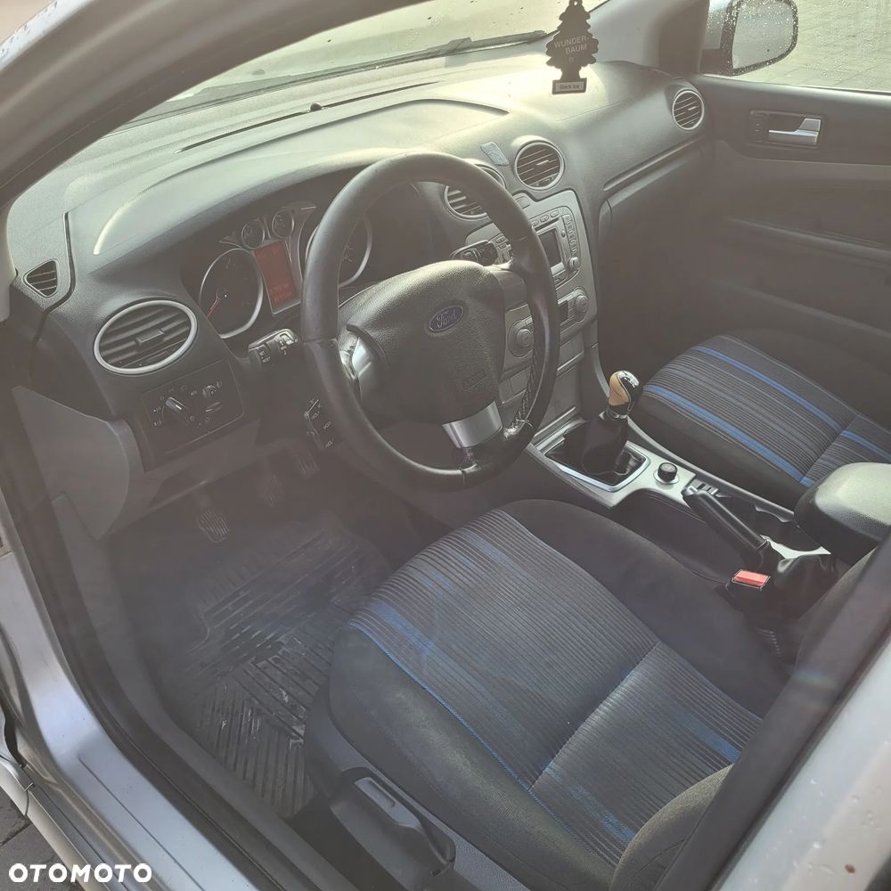 Ford Focus 1.6 TDCi DPF Trend - 12