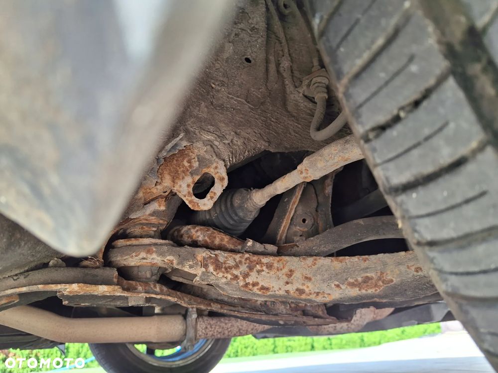 Toyota Yaris 1.3 Sol - 13