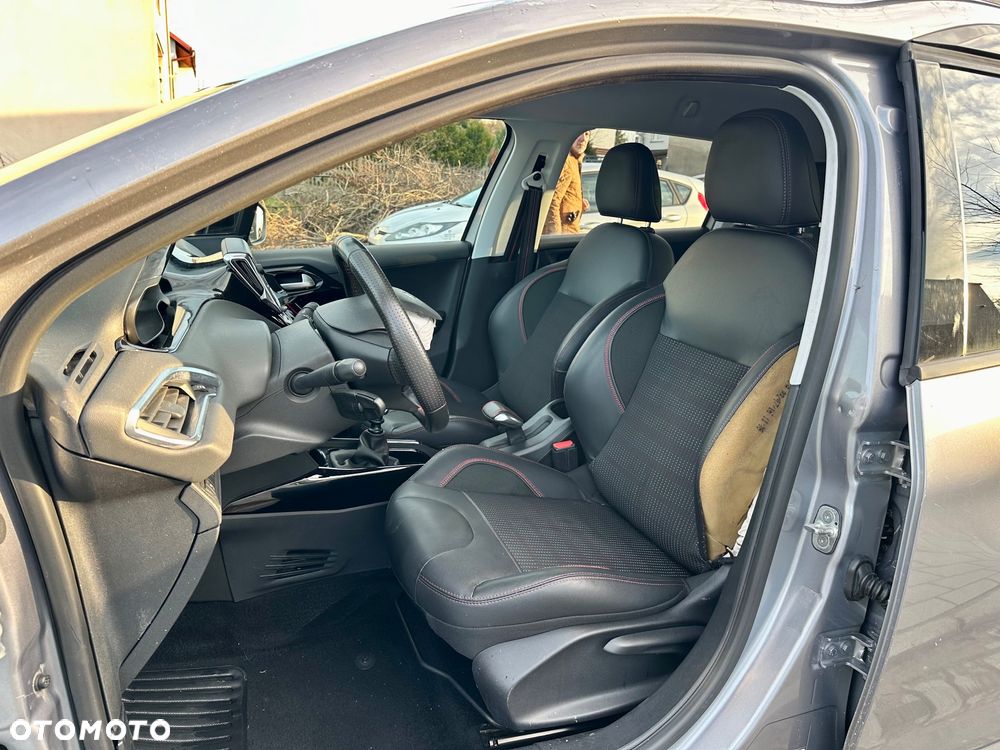 Peugeot 2008 PureTech 130 Stop&Start GT-Line Edition - 11