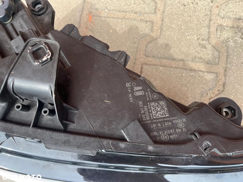 LAMPA AUDI A3  8V0941036 2016- MATRIX IDEALNA - 2