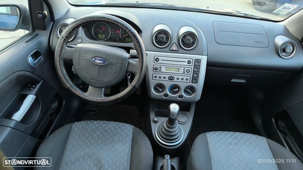 Ford Fiesta 1.25 Connection - 8