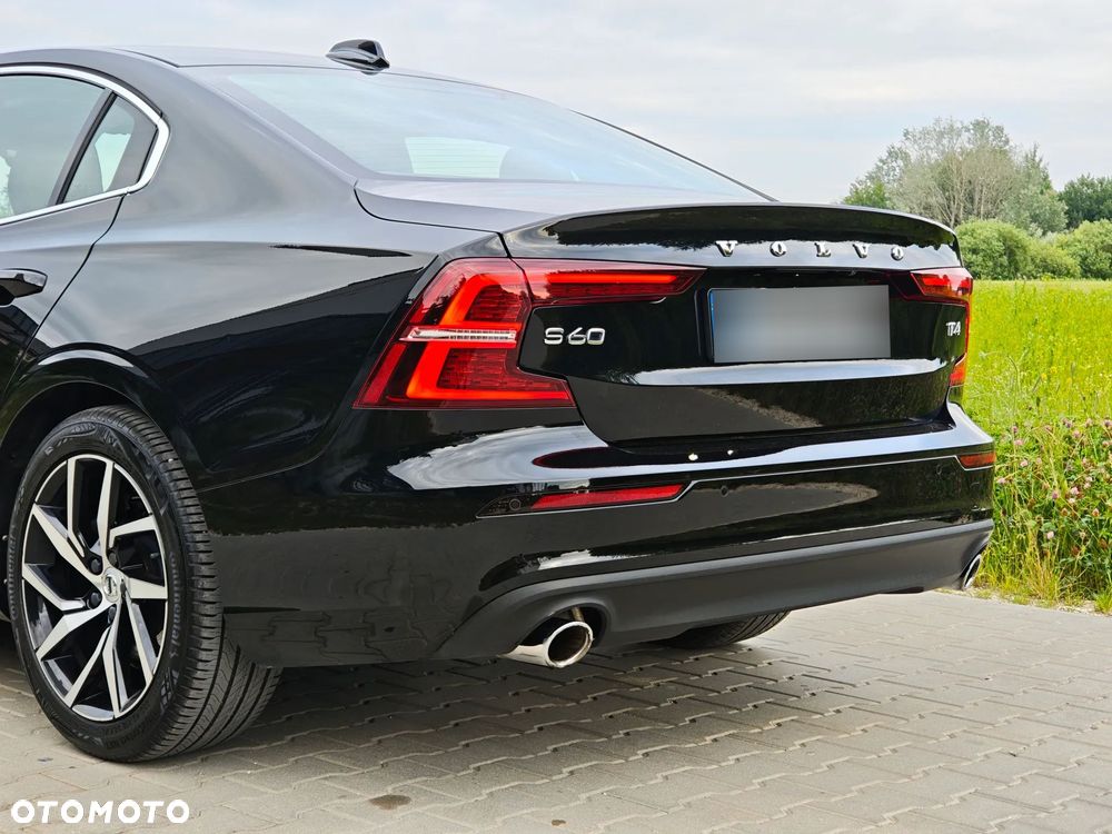 Volvo S60 T4 Momentum Pro - 8