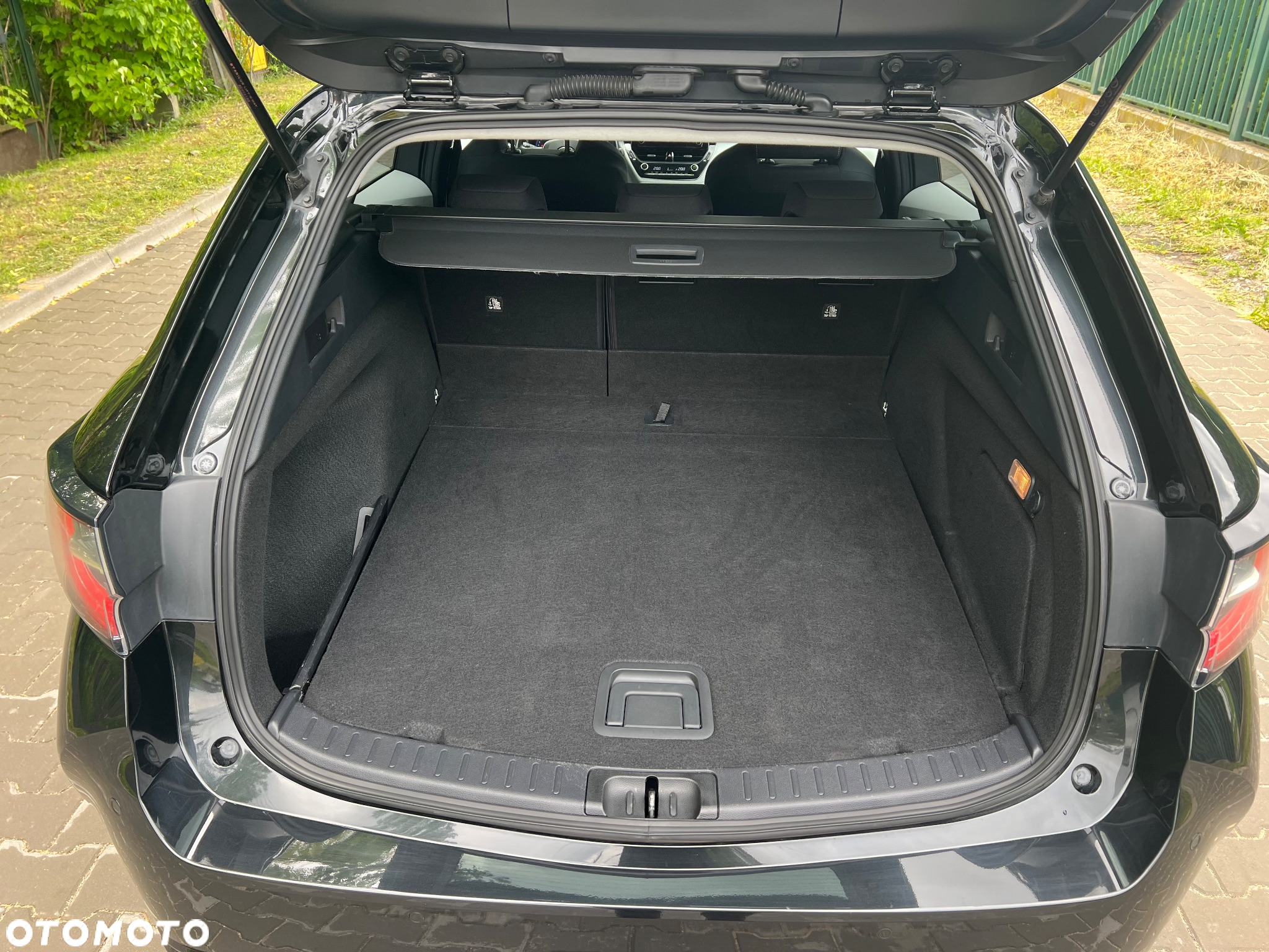 Toyota Corolla 2.0 Hybrid Comfort - 27