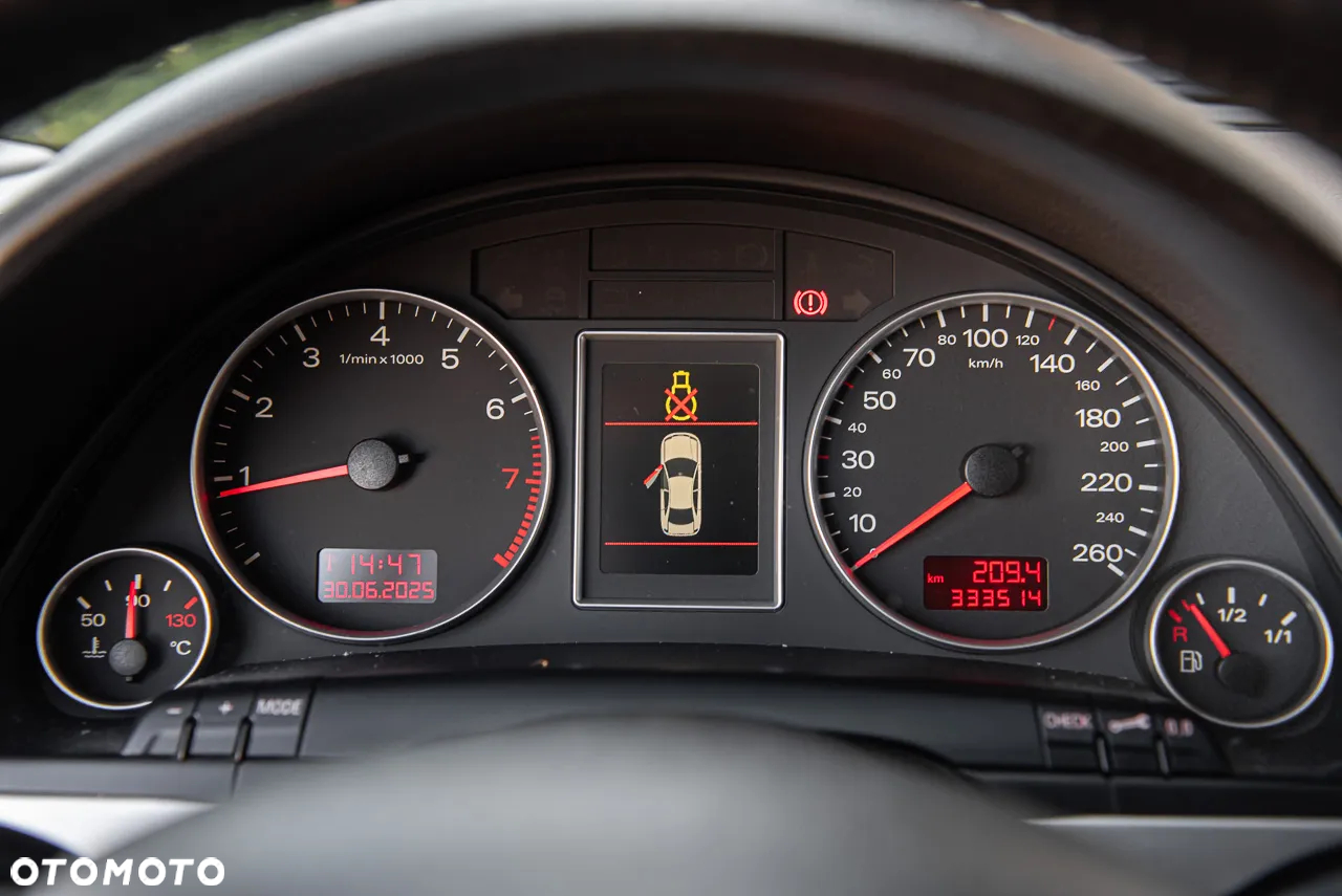 Audi A4 Avant 1.8T Quattro - 16
