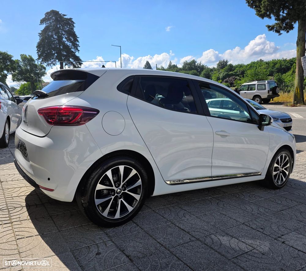 Renault Clio - 23