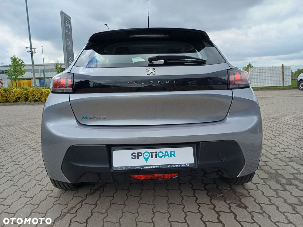 Peugeot 208 - 4