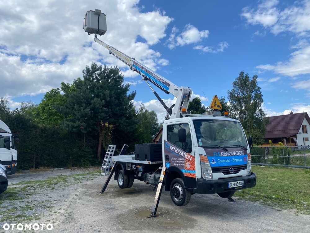 Nissan Cabstar - 1