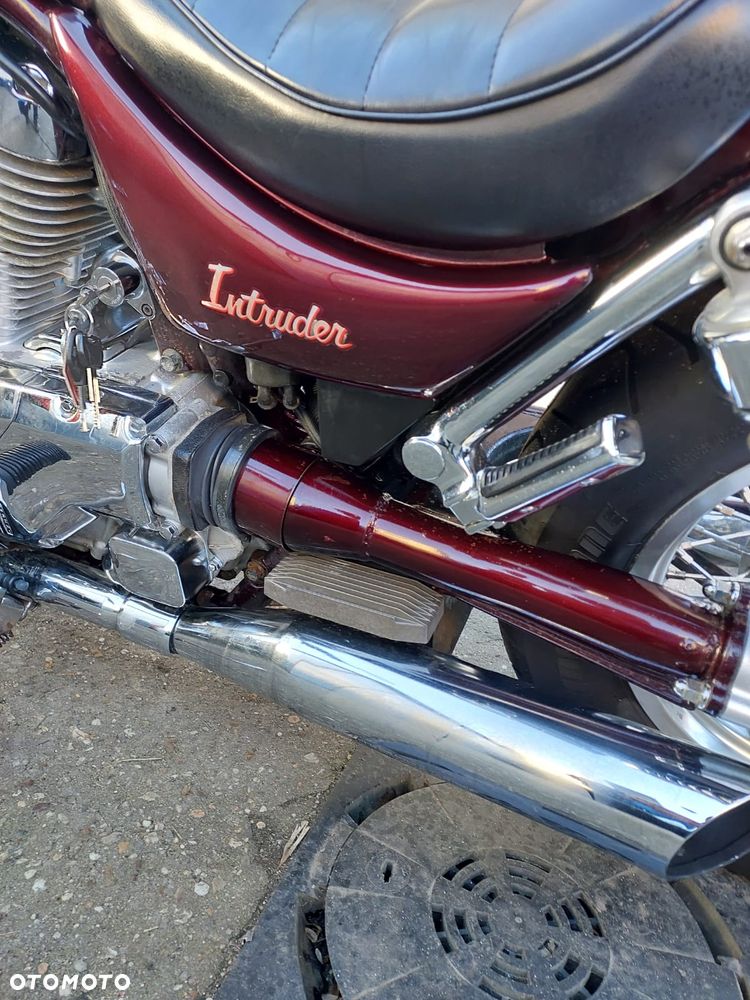 Suzuki Intruder - 29