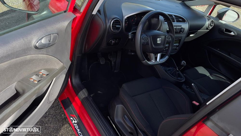 SEAT Leon 2.0 TDI DPF FR - 6
