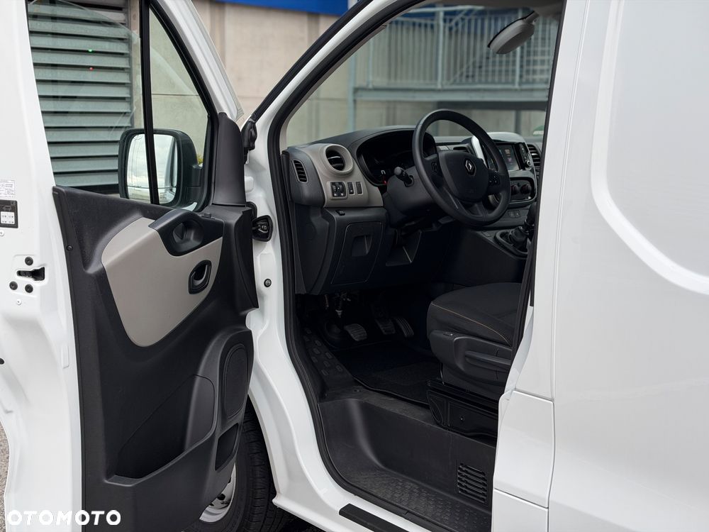 Renault TRAFIC 2019/20r 89tys km JAK NOWY Stan WZOROWY NAVI Bluetooth Tempomat Kamera FULL OPCJA Vivaro - 10