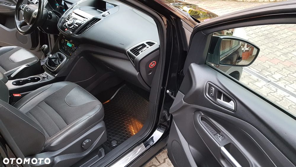 Ford Kuga 2.0 TDCi FWD Titanium Plus - 12