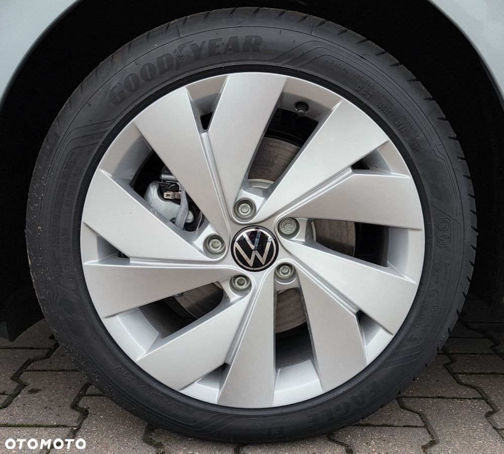 Volkswagen Golf - 21