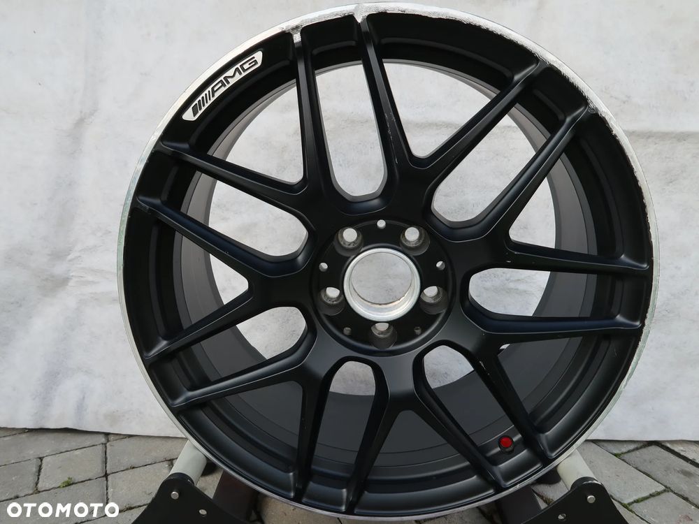 W39 Felga Mercedes A1774012500 8,5x19et46 - 2