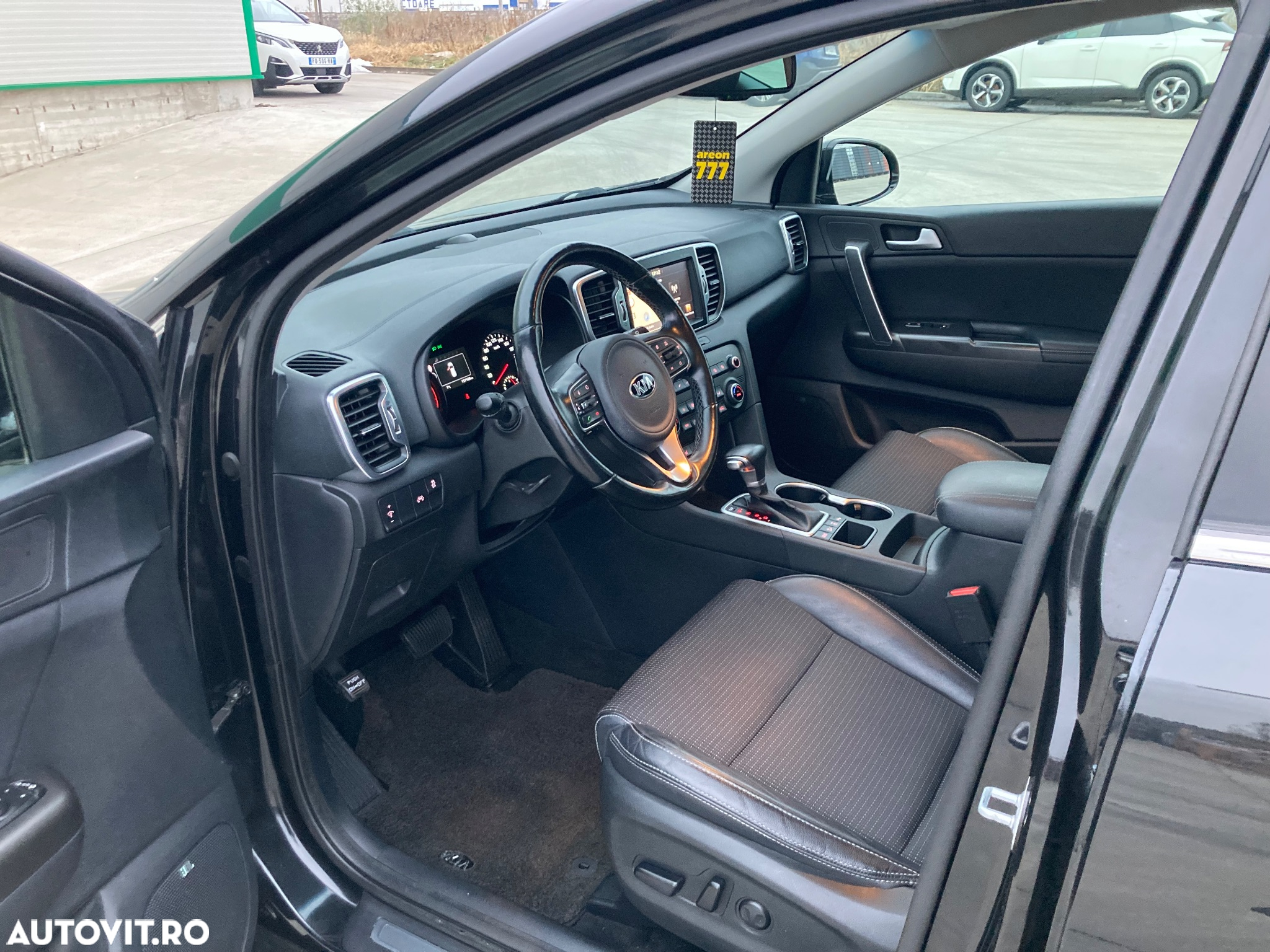 Kia Sportage 2,0 CRDI AWD Aut. Platinum - 24