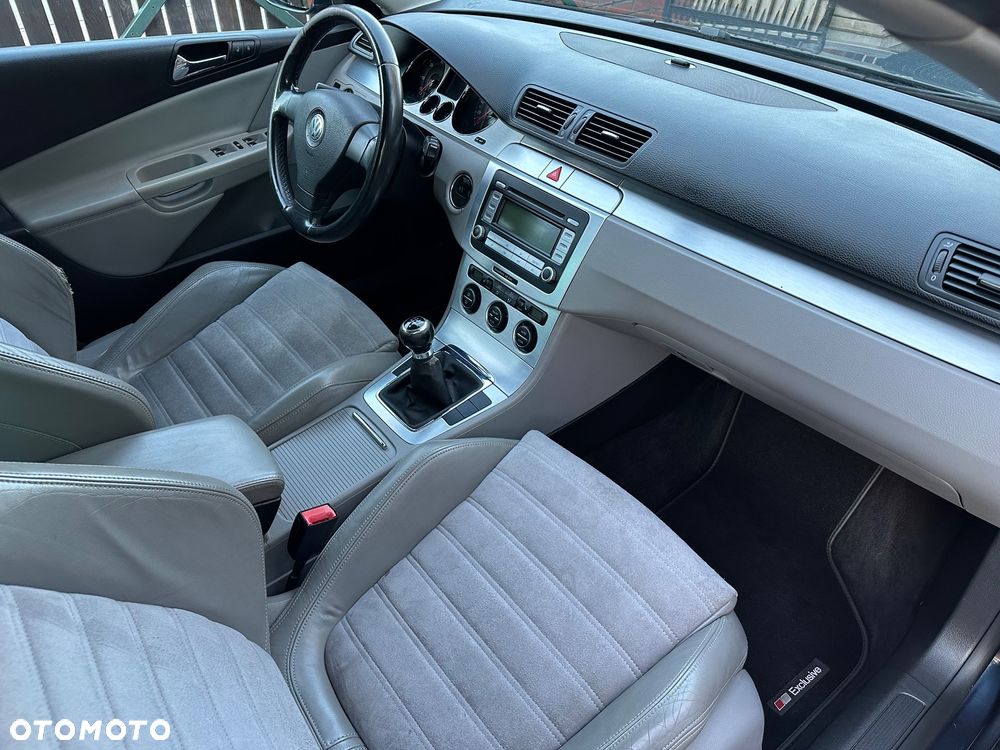 Volkswagen Passat - 13