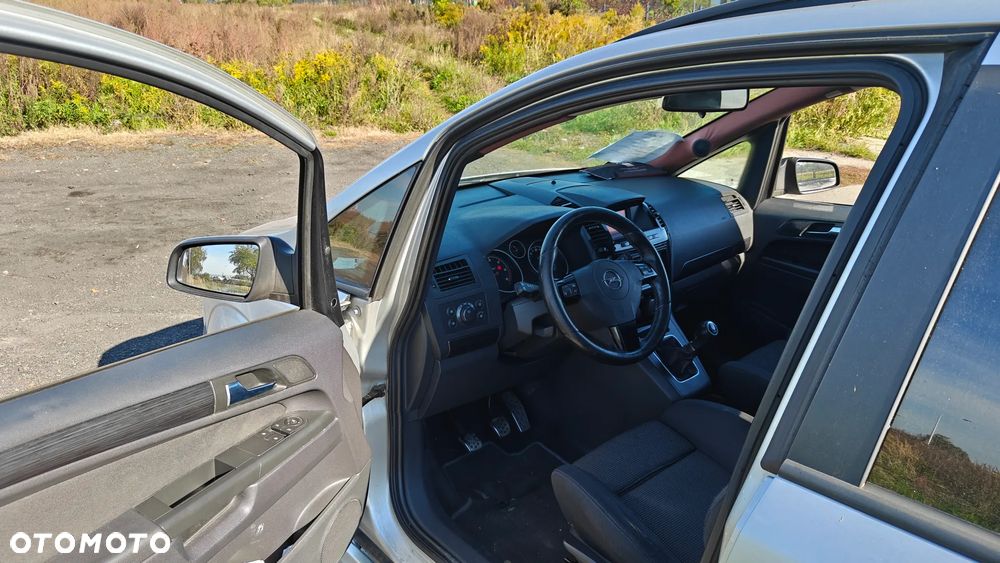 Opel Zafira 1.9 CDTI Sport - 9