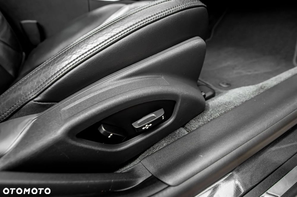 Volvo V60 D5 Geartronic Momentum - 24