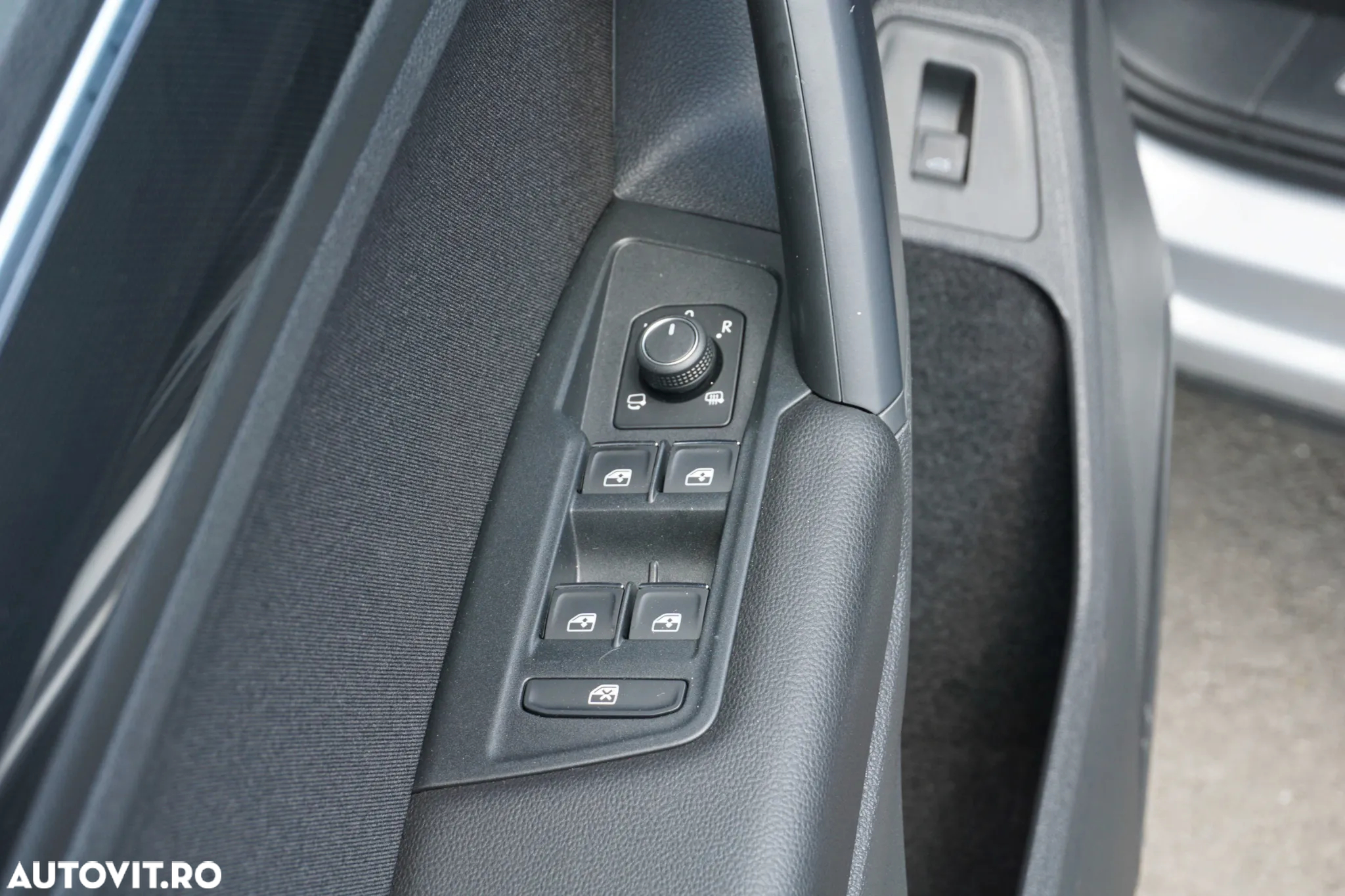 Volkswagen Tiguan - 10