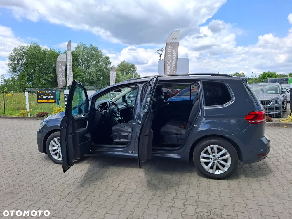Volkswagen Touran - 9