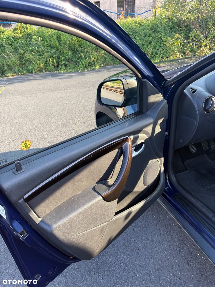 Dacia Duster 1.6 - 19