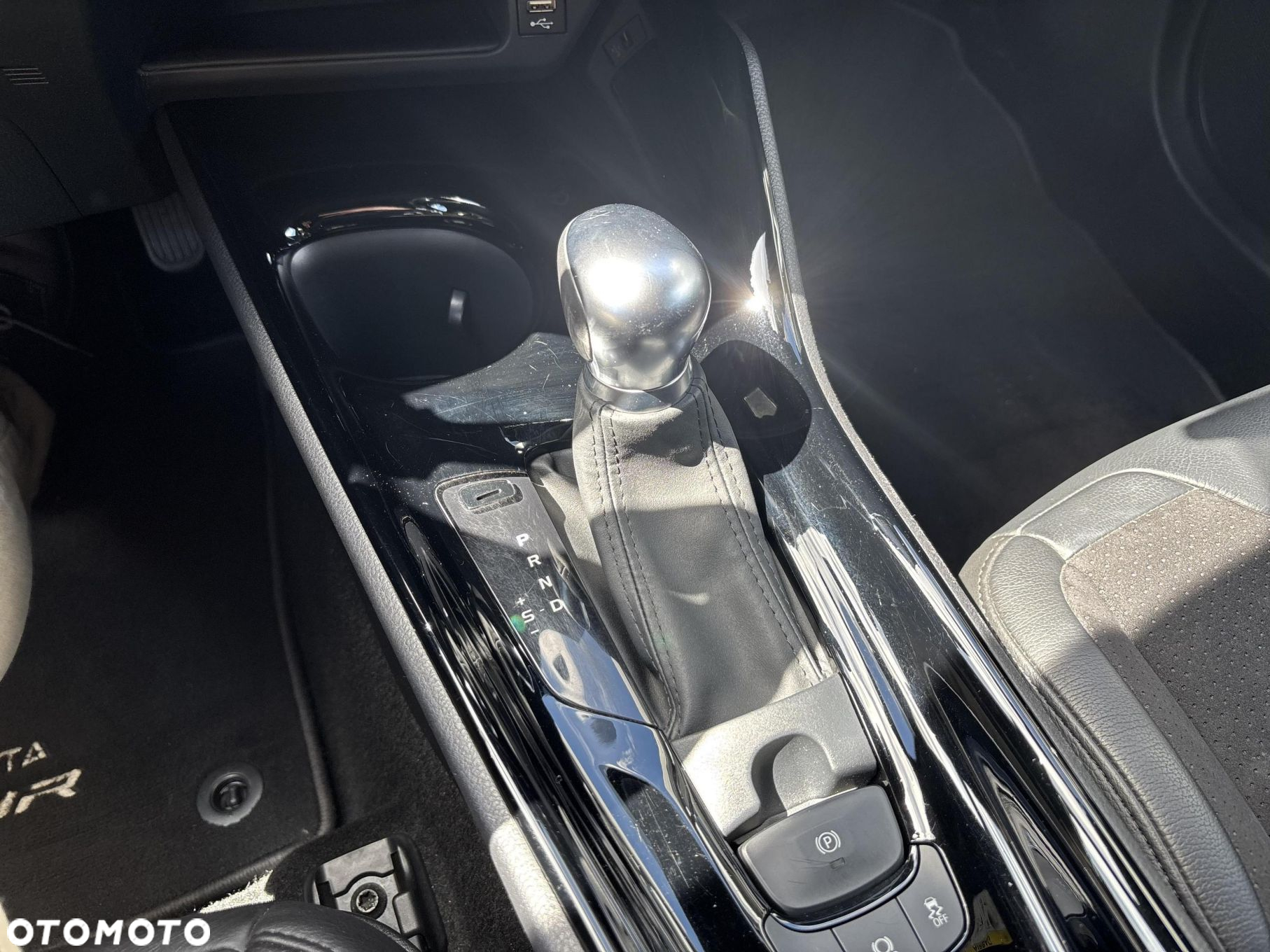 Toyota C-HR - 23
