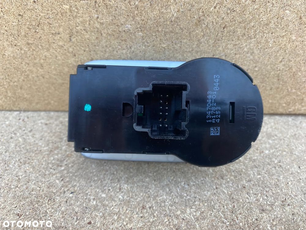 PANEL PRZEŁĄCZNIK ŚWIATEŁ OPEL CORSA E 13470443 - 2