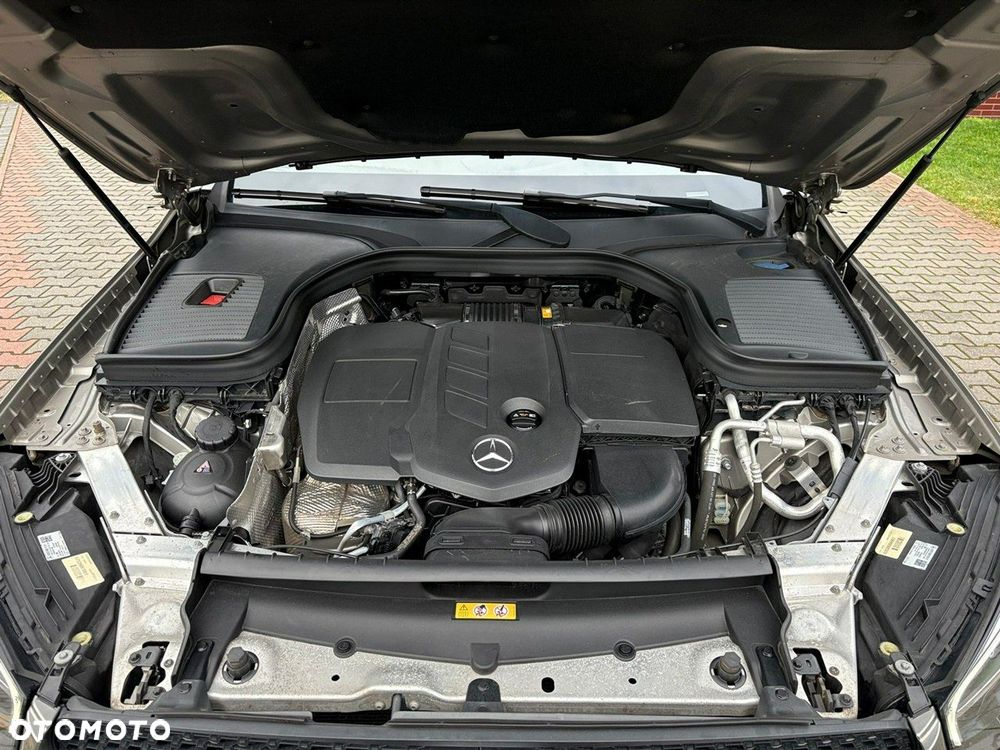 Mercedes-Benz GLC - 38