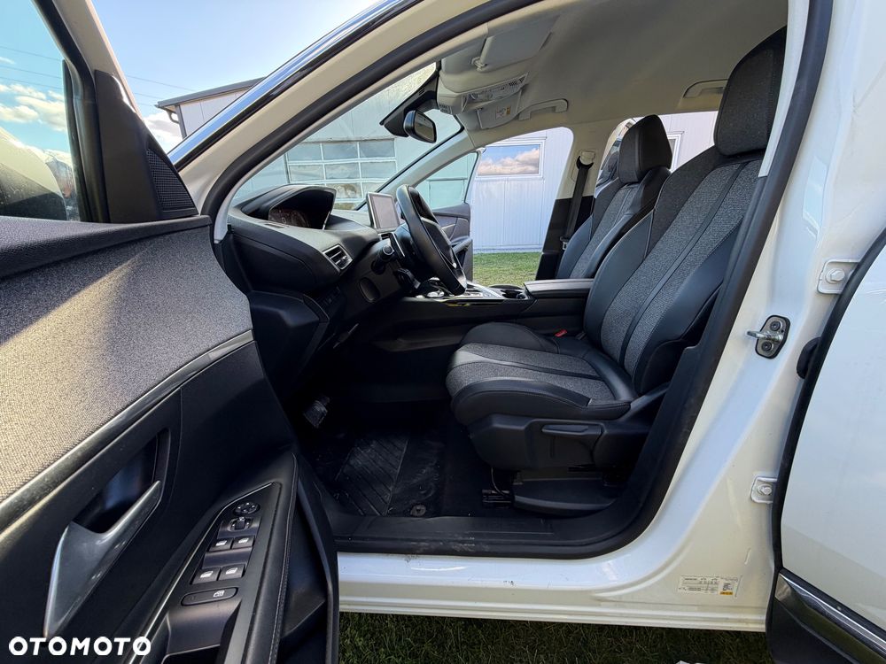 Peugeot 3008 PureTech 130 Stop & Start GPF EAT8 Allure - 16