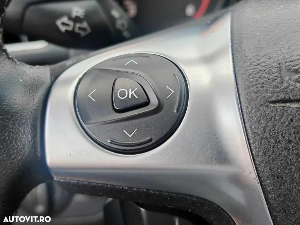 Ford Kuga 2.0 TDCi 4WD Powershift Titanium - 23