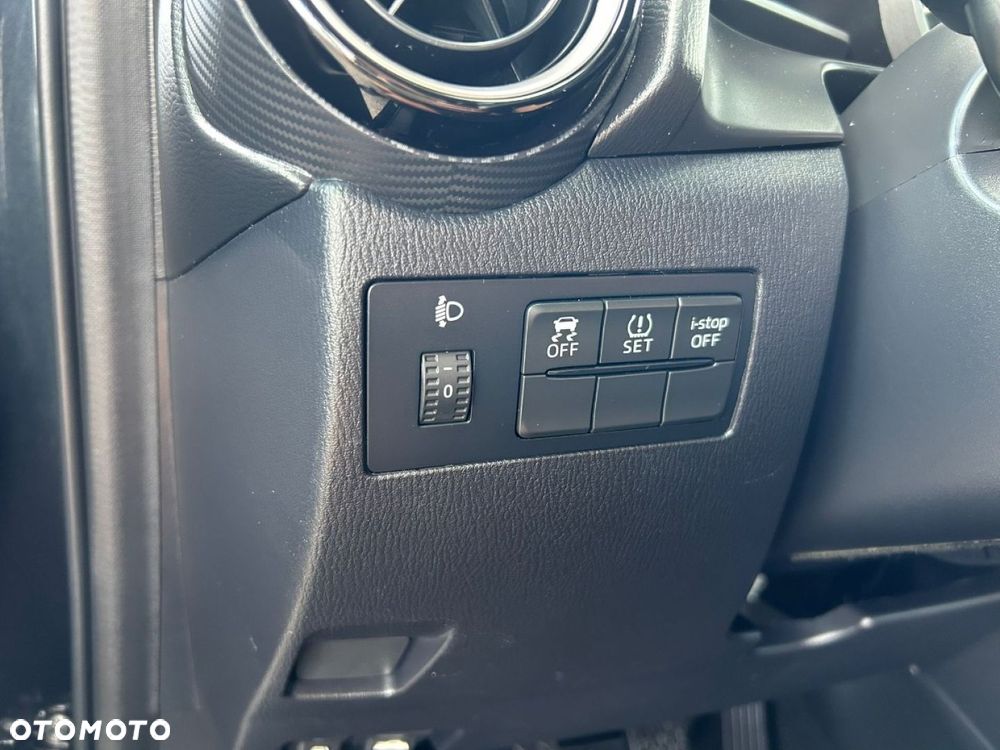 Mazda 2 - 16