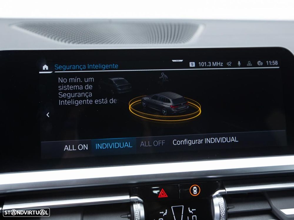 BMW 320 e Pack Desportivo M Auto - 32