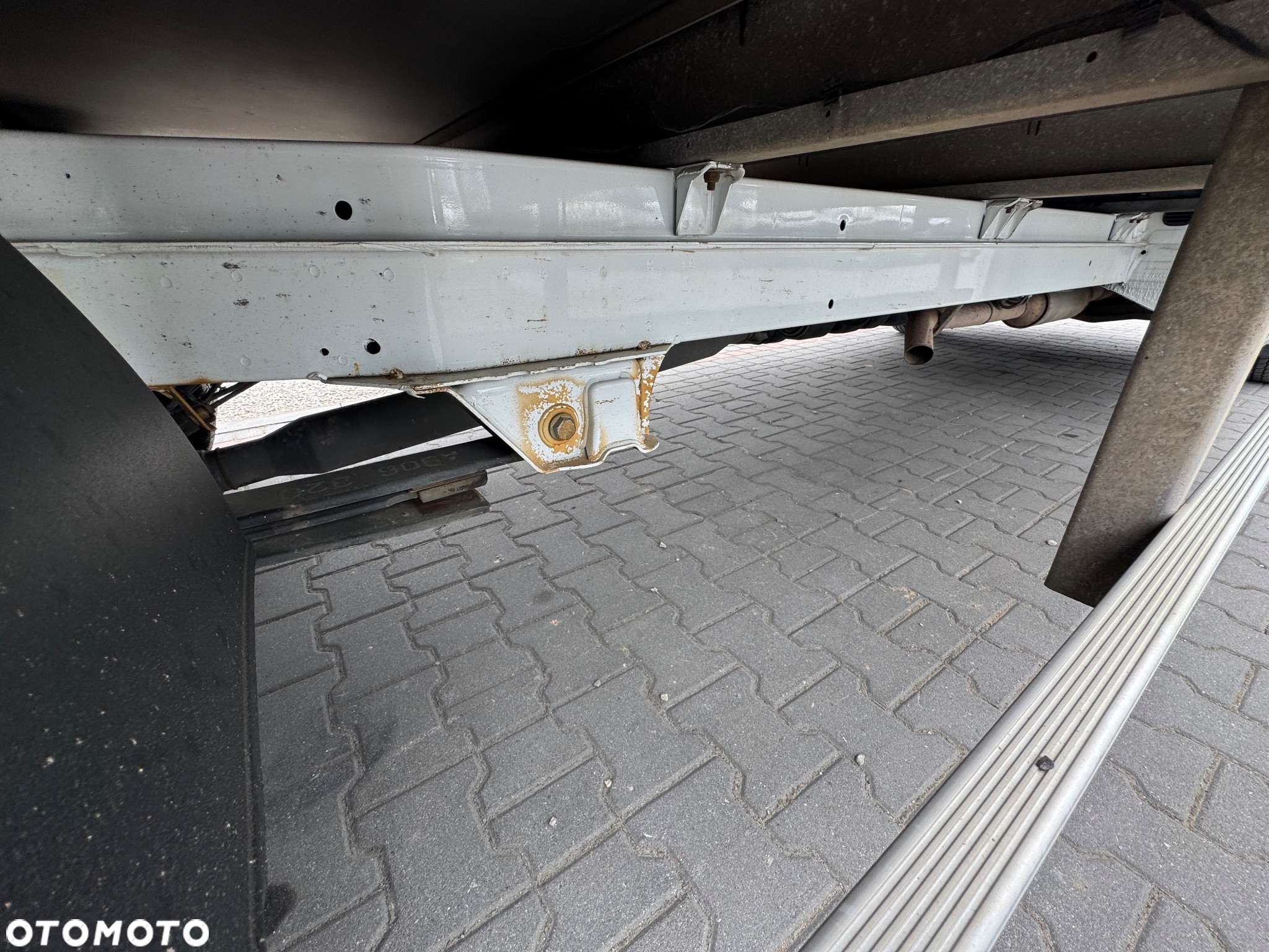 Mercedes-Benz 516,,514,,314,,316,518 ,519 - 10