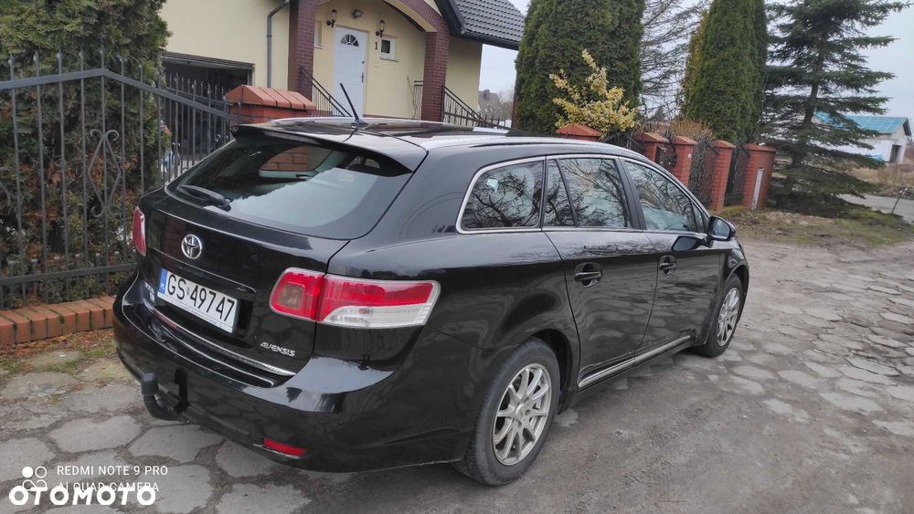 Toyota Avensis - 4