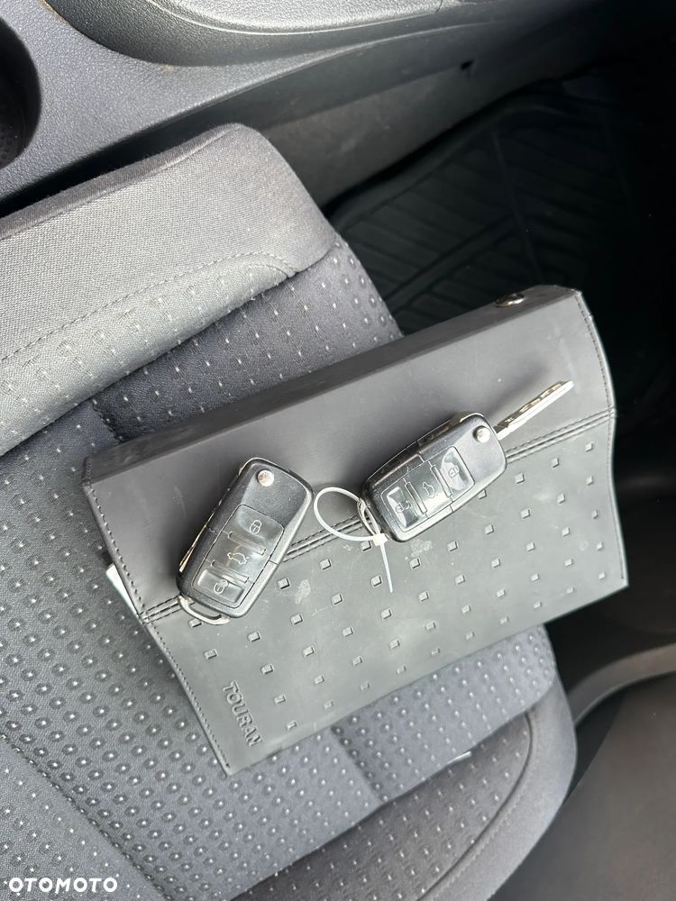 Volkswagen Touran 1.9 TDI - 6