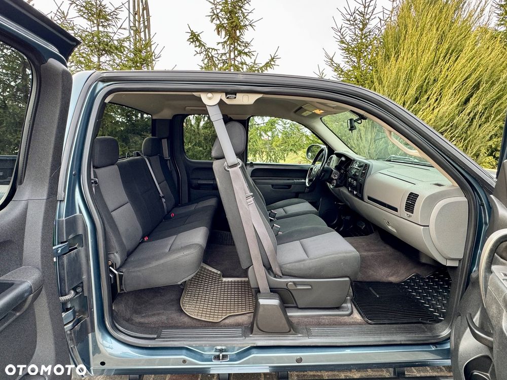 Chevrolet Silverado - 12