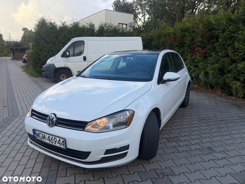 Volkswagen Golf - 2