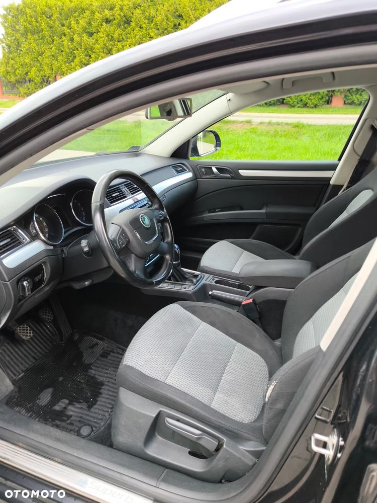 Skoda Superb 2.0 TDI Ambition - 16