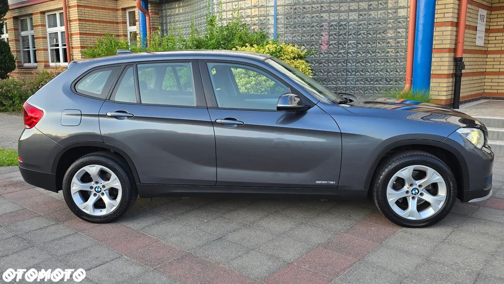 BMW X1 sDrive18i xLine - 8