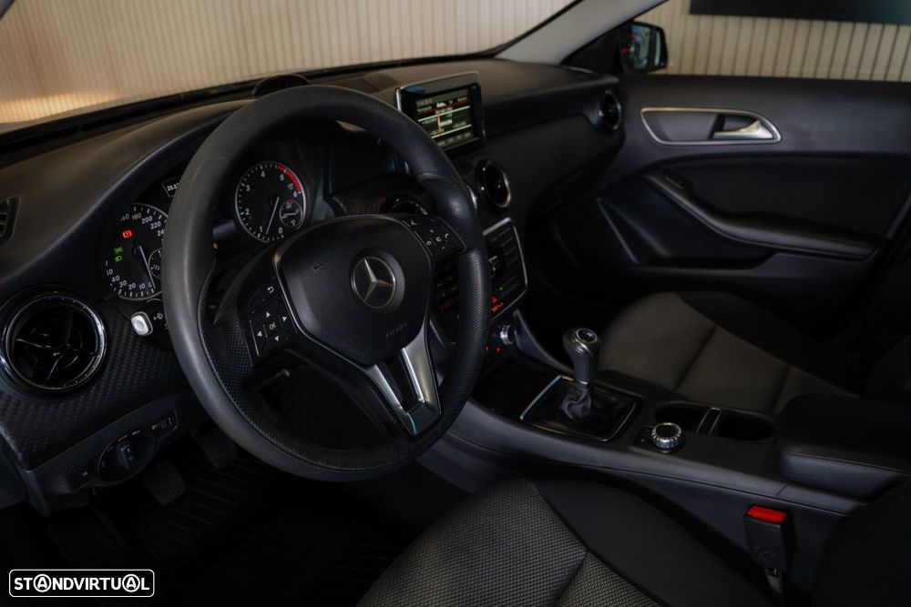 Mercedes-Benz GLA 180 d Style - 3
