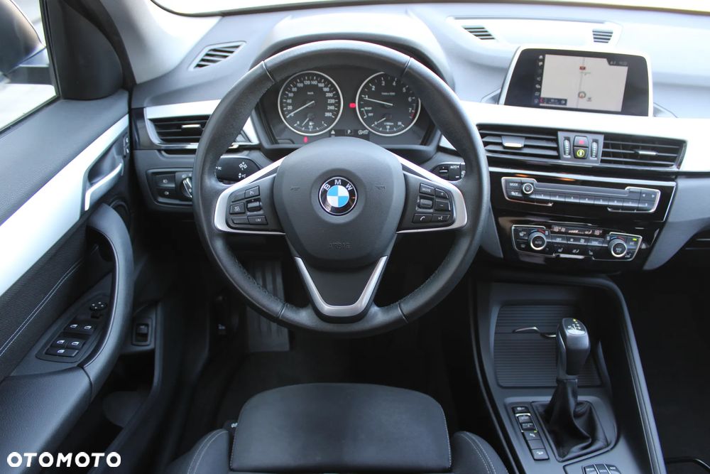 BMW X1 xDrive20i Advantage - 14