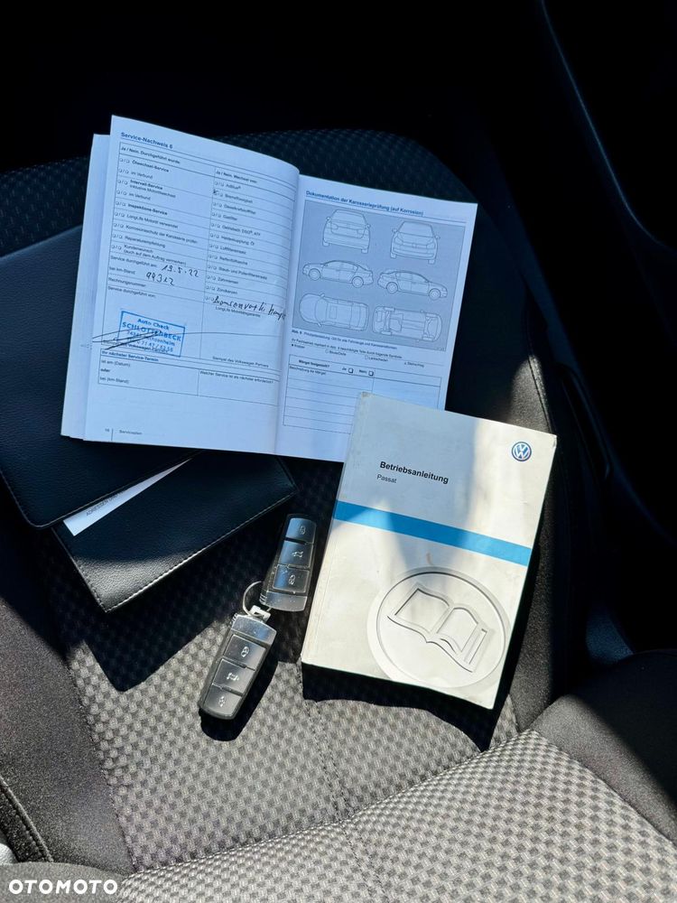 Volkswagen Passat - 21