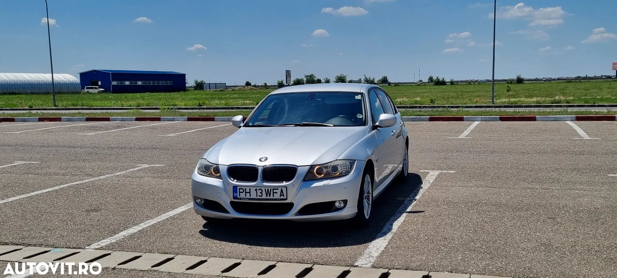 BMW Seria 3 318i - 1