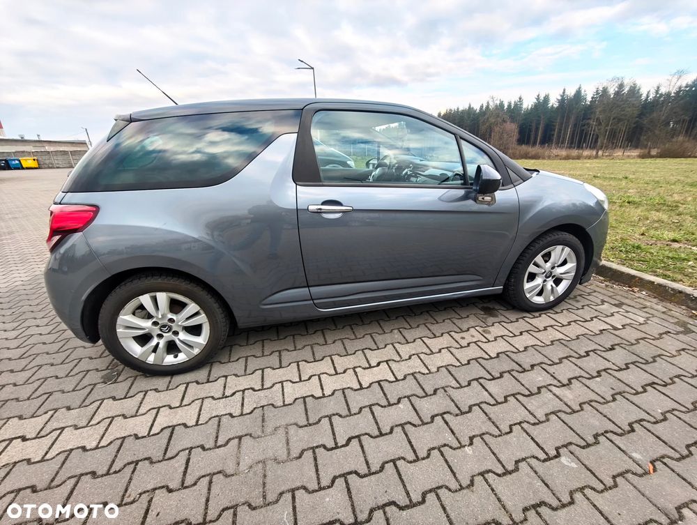 Citroën DS3 HDi 90 FAP SoChic - 3