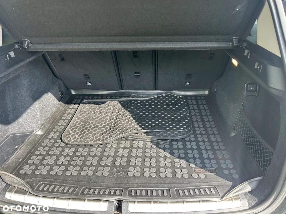 BMW X1 xDrive20d xLine - 9