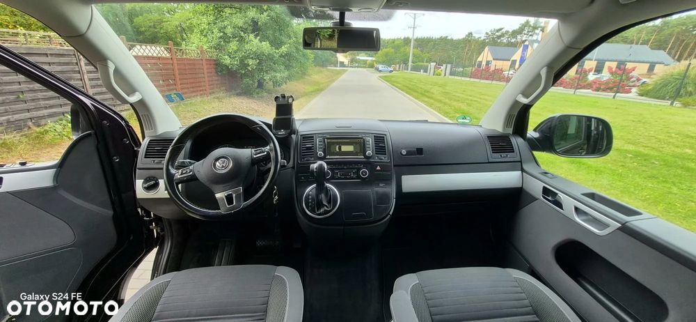 Volkswagen Multivan - 11